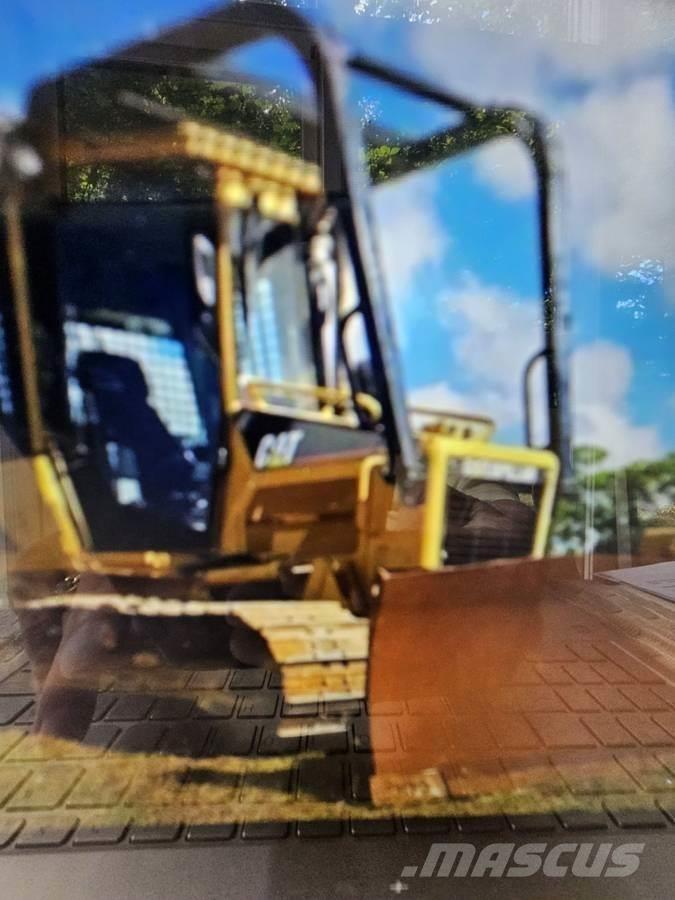CAT D5G XL Spycharki gąsienicowe