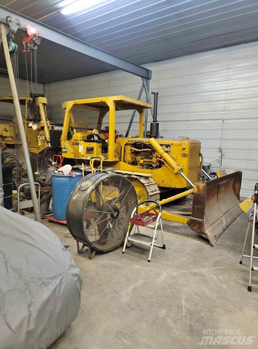CAT D6B Spycharki gąsienicowe