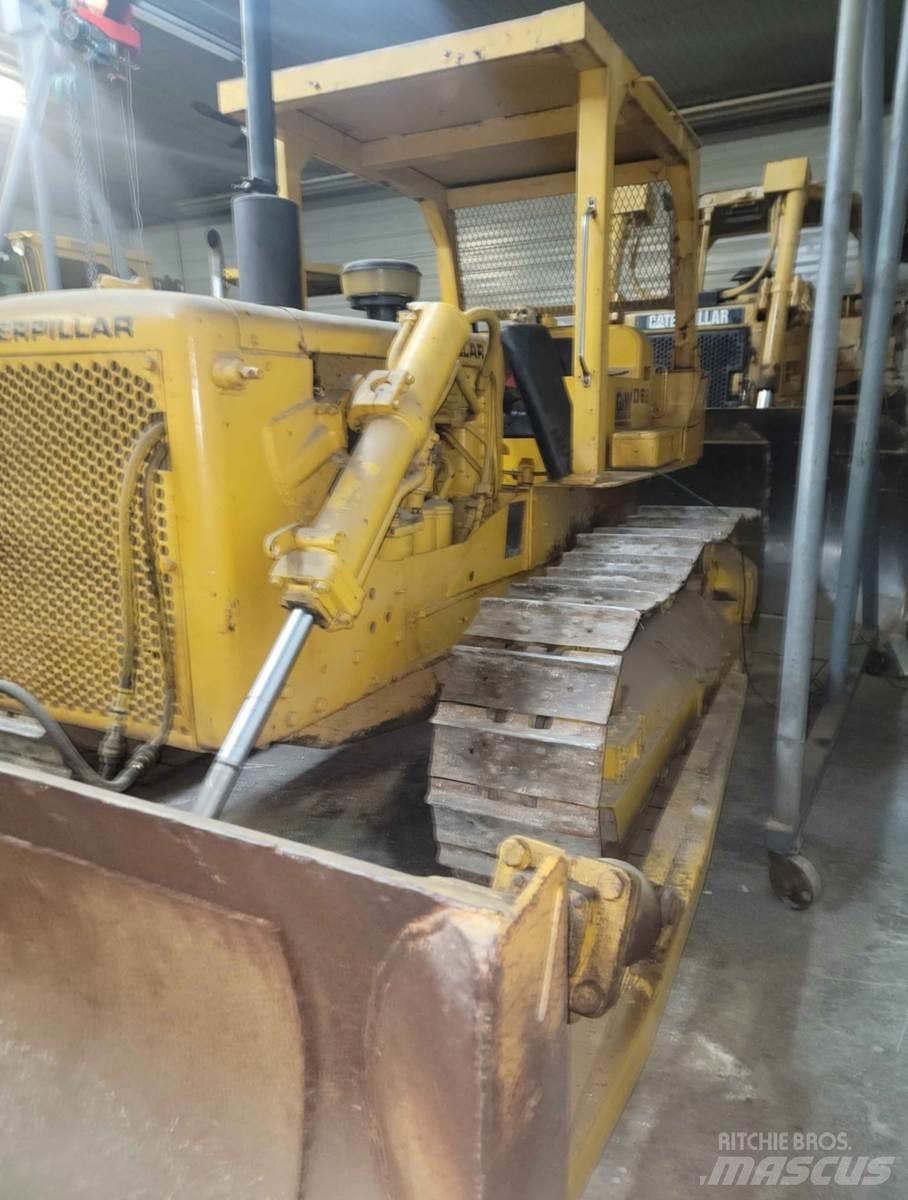 CAT D6B Spycharki gąsienicowe