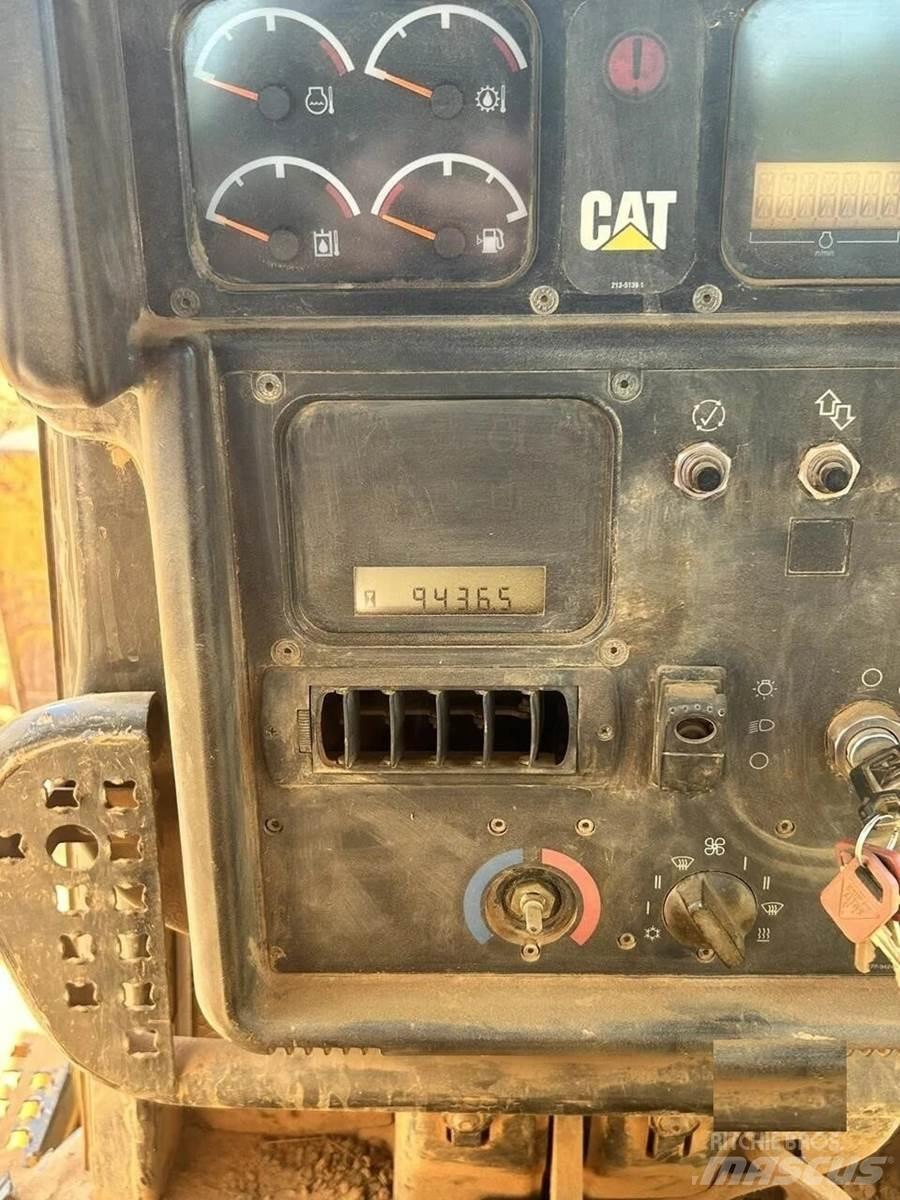 CAT D6N XL Spycharki gąsienicowe