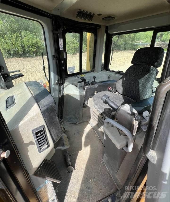 CAT D6T Spycharki gąsienicowe