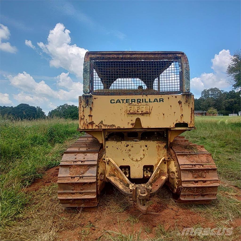 CAT D7E Spycharki gąsienicowe