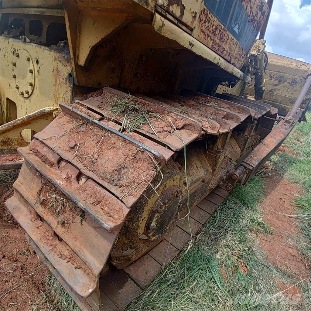 CAT D7E Spycharki gąsienicowe