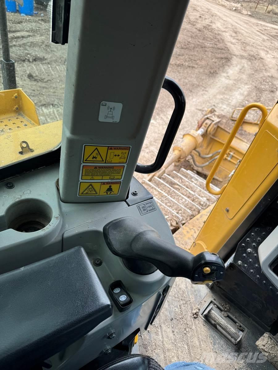 CAT D8T Spycharki gąsienicowe