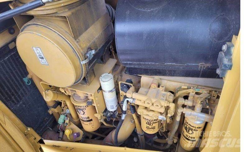 CAT D8T Spycharki gąsienicowe