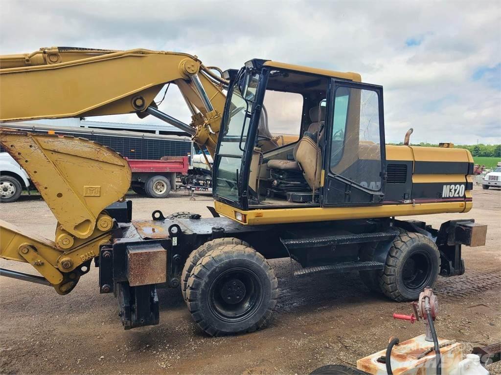 CAT M320 Koparki kołowe