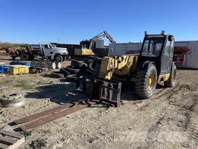 CAT TH83 Ładowarki teleskopowe