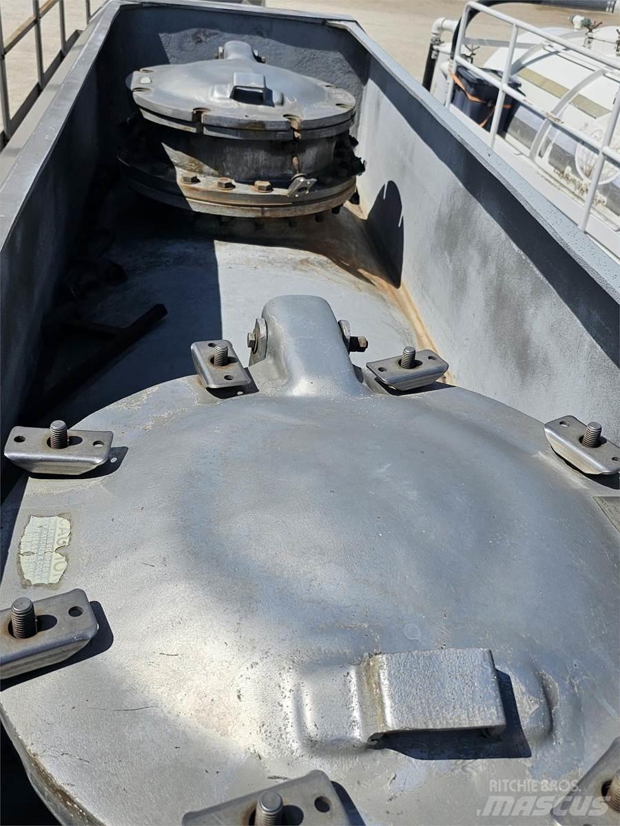  Comptank Przyczepy cysterny
