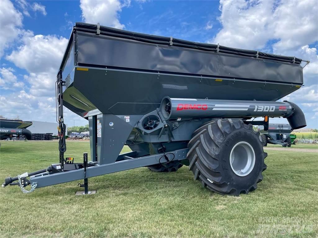 Demco 1322 Przyczepy zbożowe