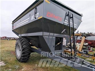Demco 650 Przyczepy zbożowe