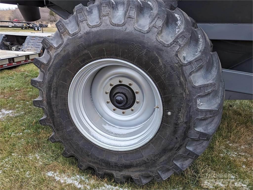 Demco 850 Przyczepy zbożowe