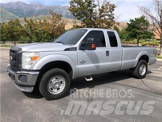 Ford F-250 Pick-upy / Pojazdy z otwieranymi burtami