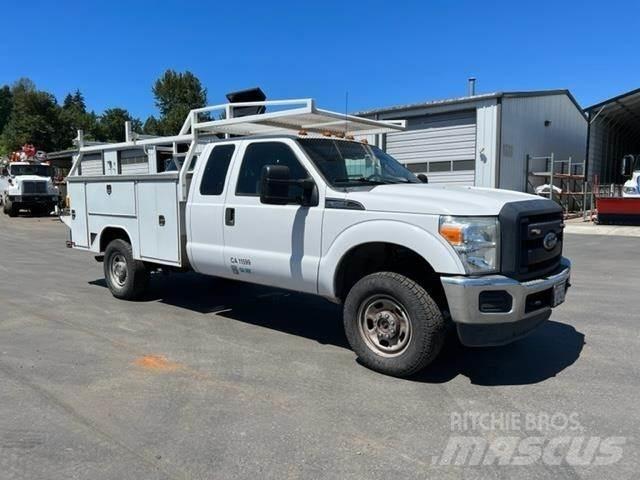 Ford F-350 Pojazdy komunalne