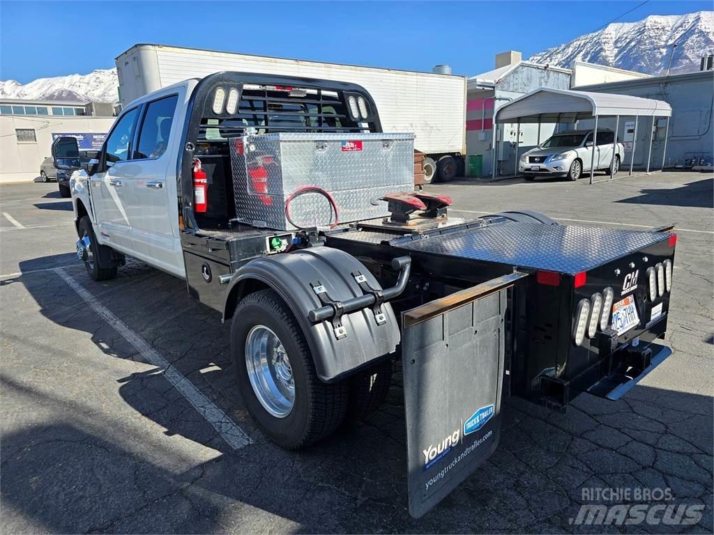 Ford F-350 Pick-upy / Pojazdy z otwieranymi burtami