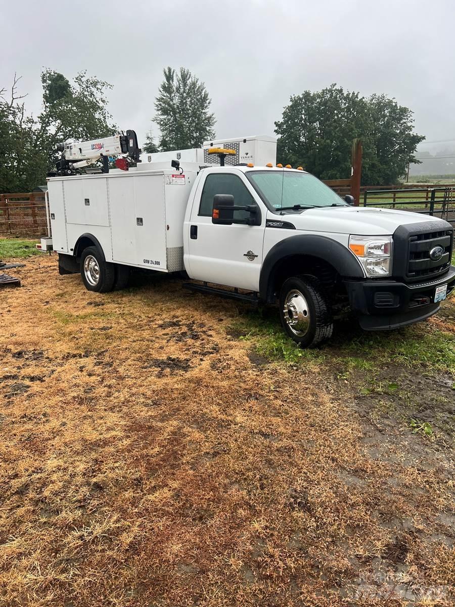 Ford F - 550 Pojazdy komunalne