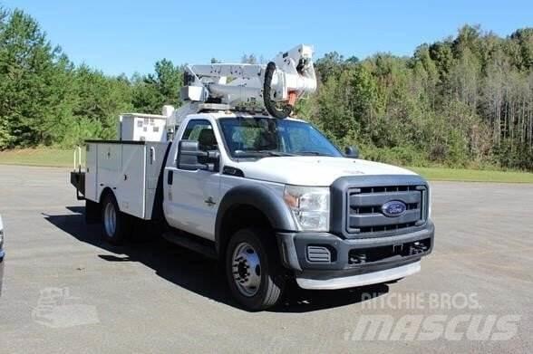 Ford F-550 Podnośniki koszowe