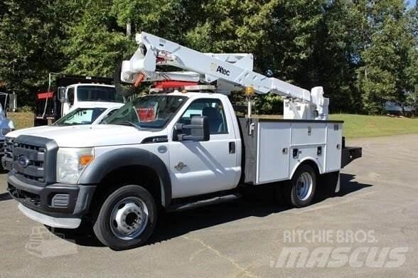 Ford F-550 Podnośniki koszowe