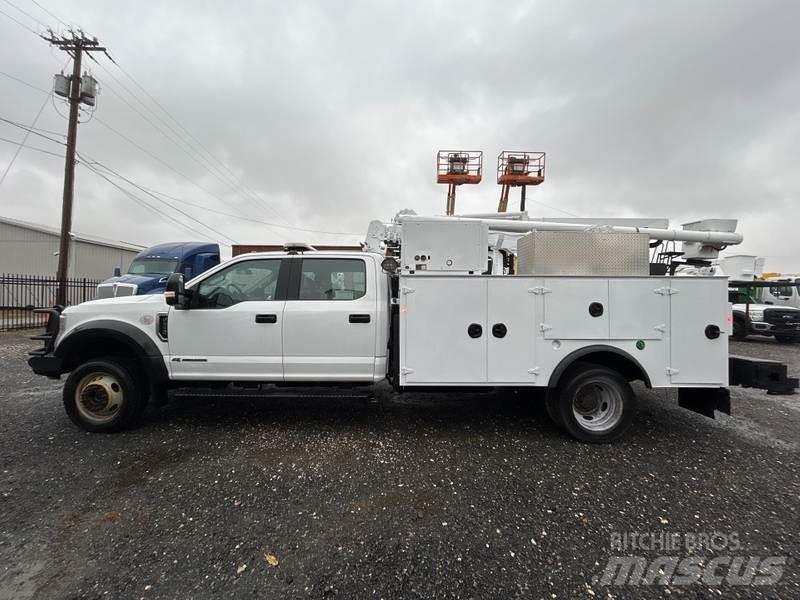Ford F-550 Pojazdy komunalne