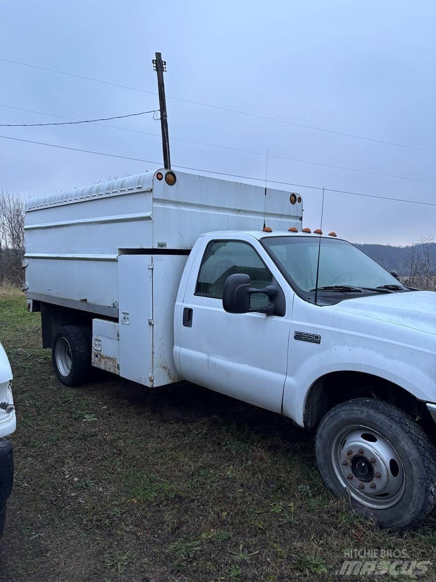Ford F-550 Pojazdy komunalne