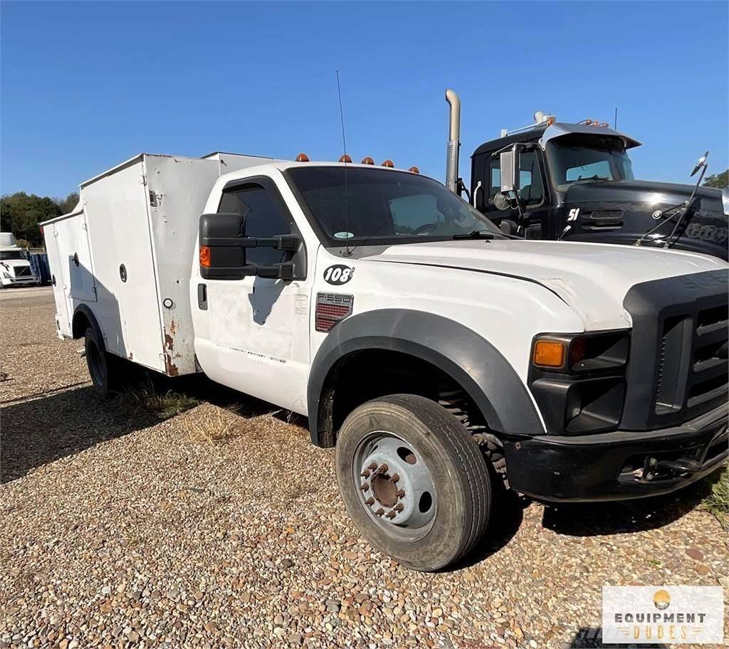 Ford F-550 Pojazdy komunalne
