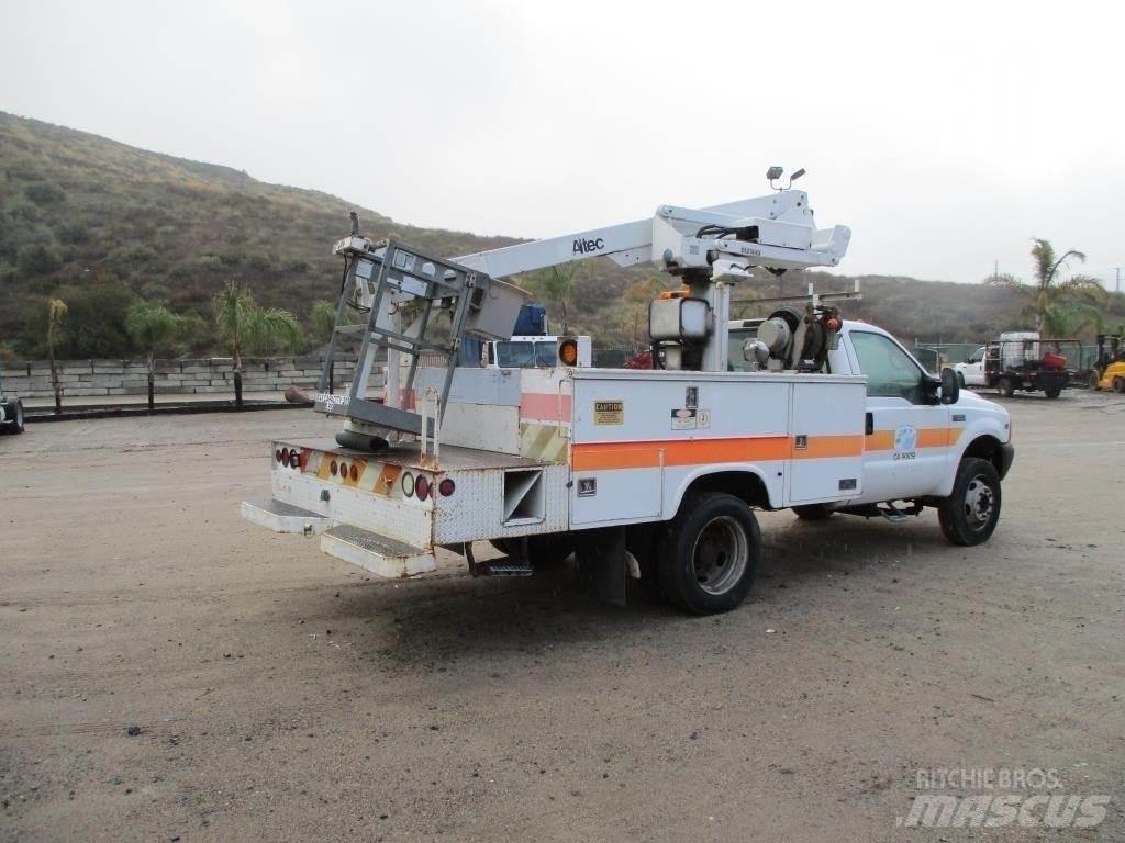 Ford F-550 Podnośniki koszowe
