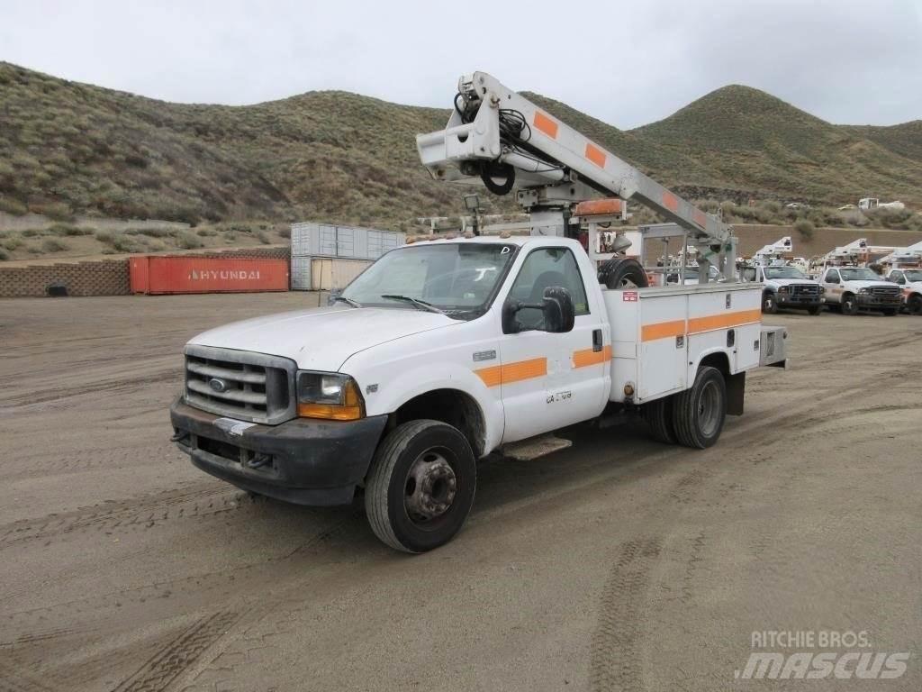 Ford F-550 Podnośniki koszowe
