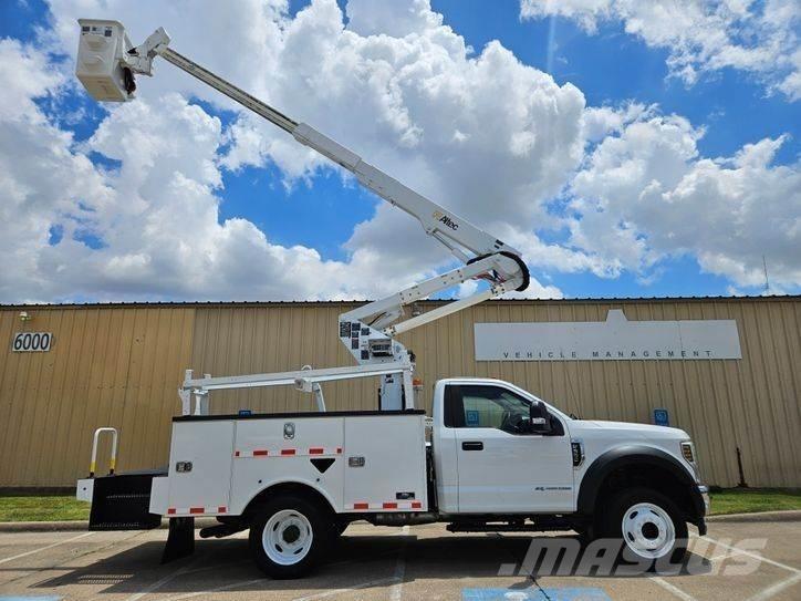 Ford F-550 Podnośniki koszowe
