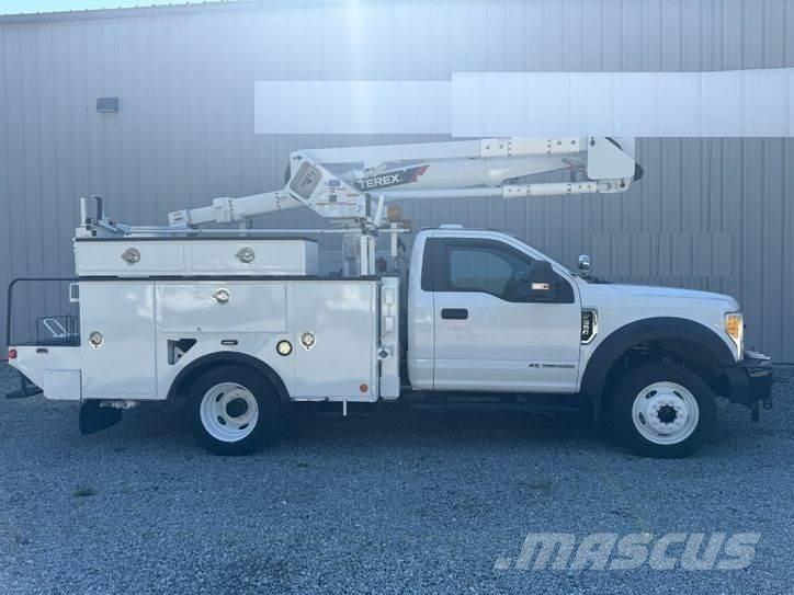 Ford F-550 Podnośniki koszowe
