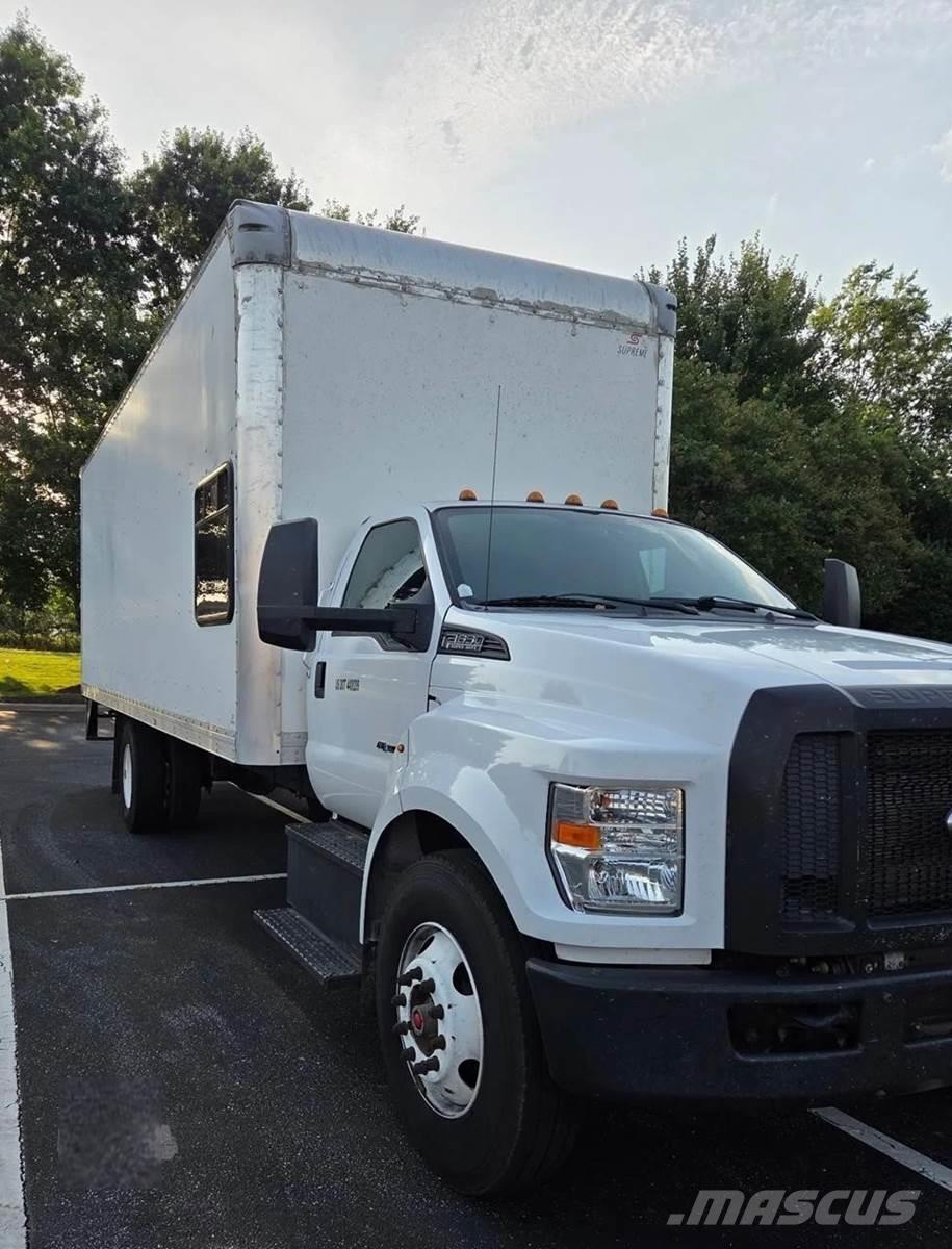 Ford F-650 Samochody ciężarowe ze skrzynią zamkniętą