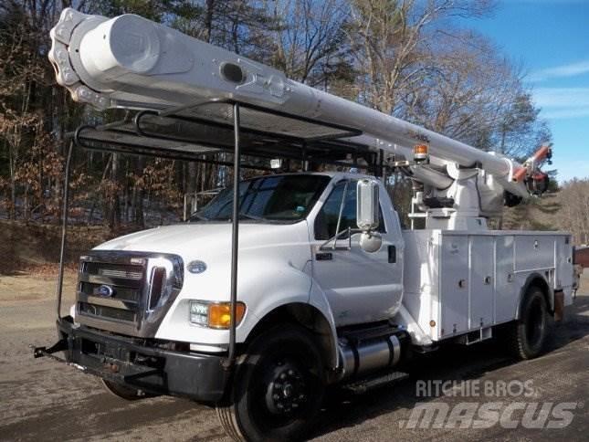 Ford F-750 Podnośniki koszowe