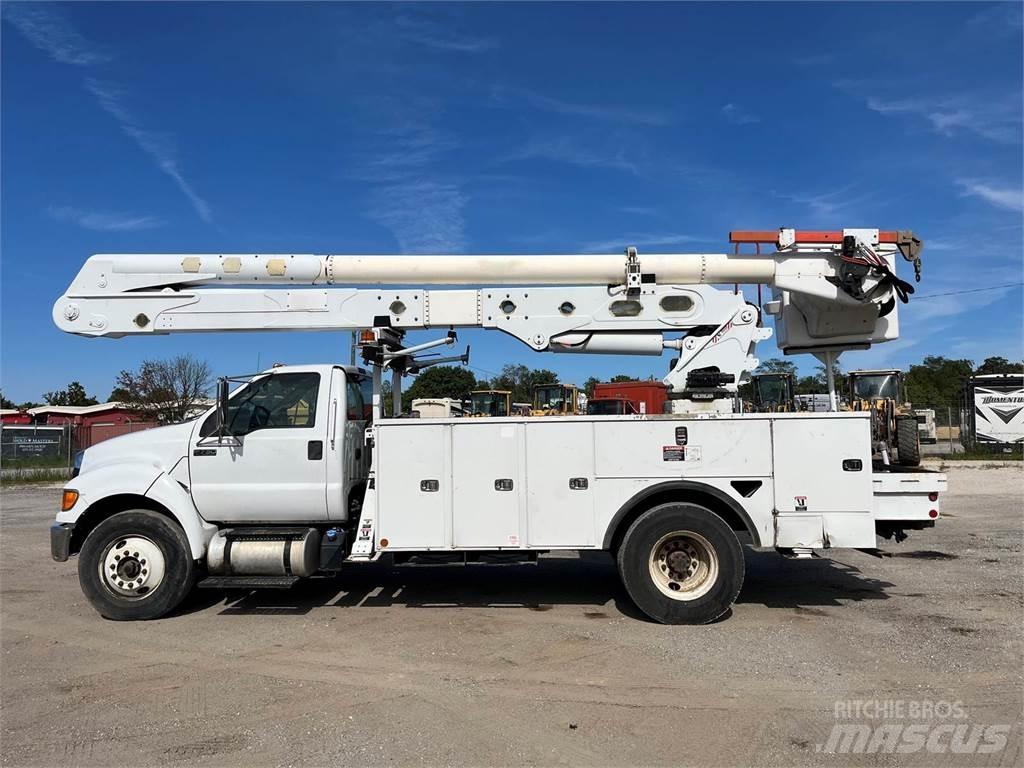 Ford F-750 Podnośniki koszowe