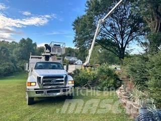 Ford F-750 Żurawie samochodowe