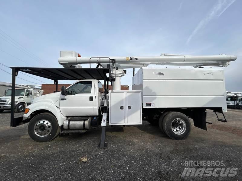 Ford F-750 Podnośniki koszowe
