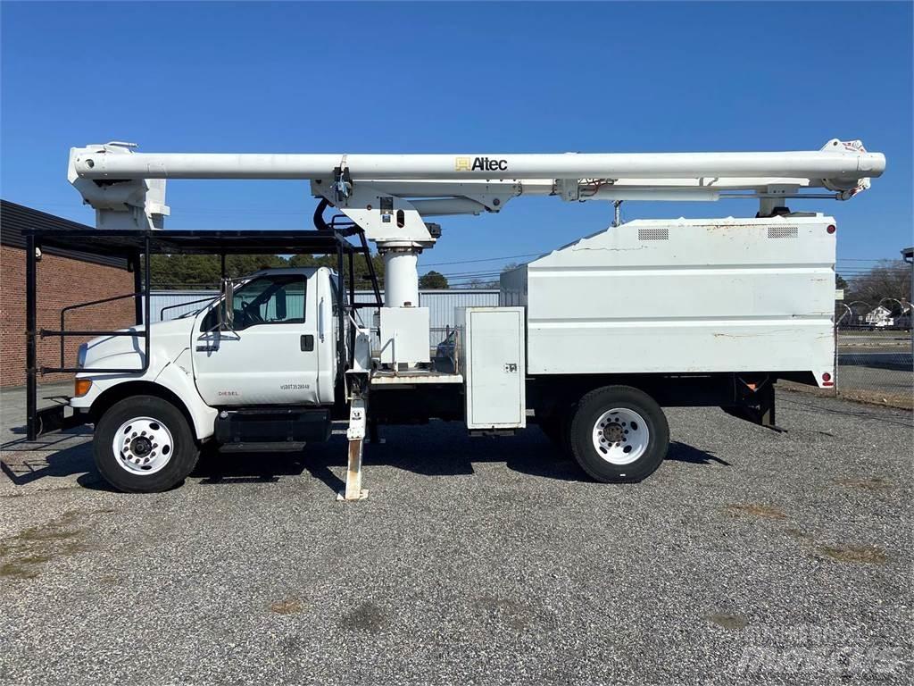 Ford F-750 Podnośniki koszowe