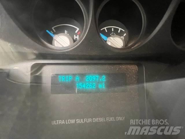 Ford F-750 Inne