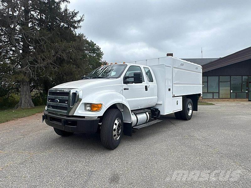 Ford F-750 Pojazdy do transportu zrębki