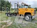 Ford L8000 Samochody do przewozu drewna