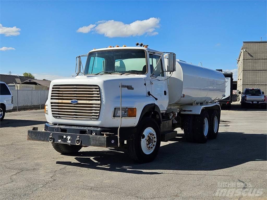 Ford L9000 Cysterna