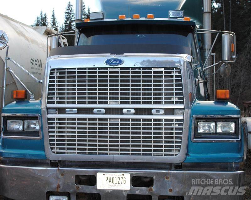 Ford LTL9000 Ciągniki siodłowe