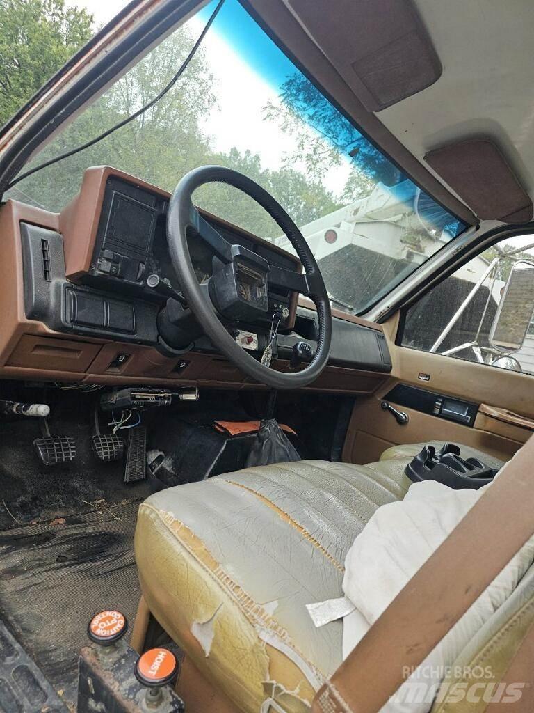 GMC C6000 Pojazdy do transportu zrębki