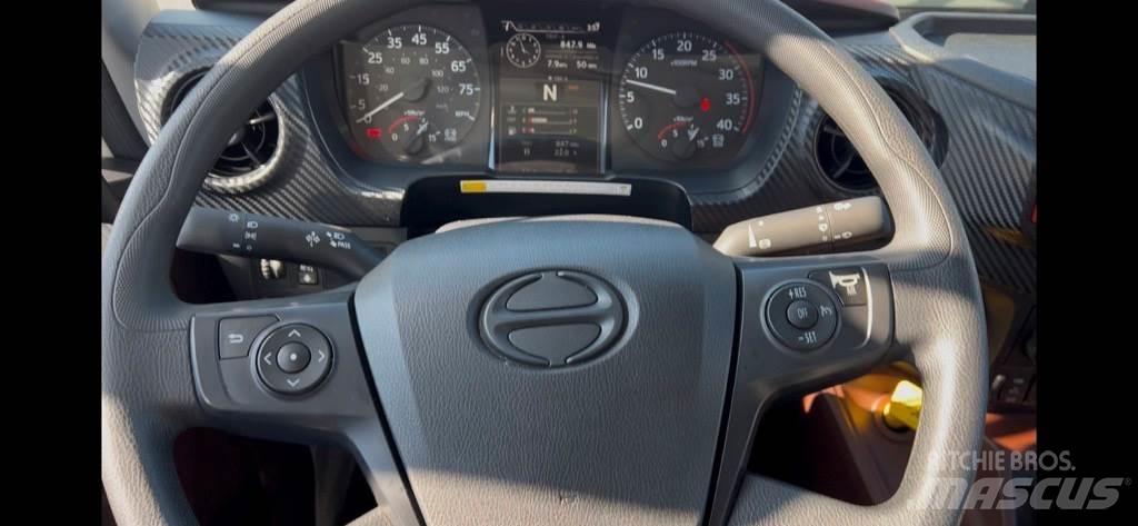 Hino L6 Samochody ciężarowe ze skrzynią zamkniętą