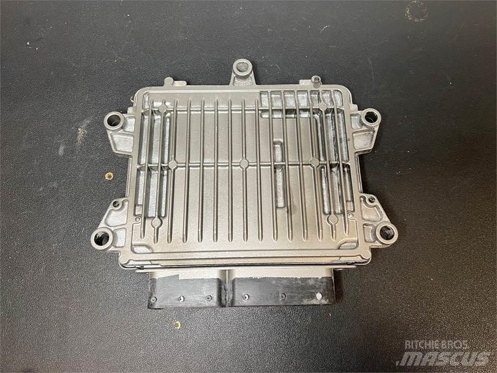 Isuzu  Maszyny budowlane - Inne