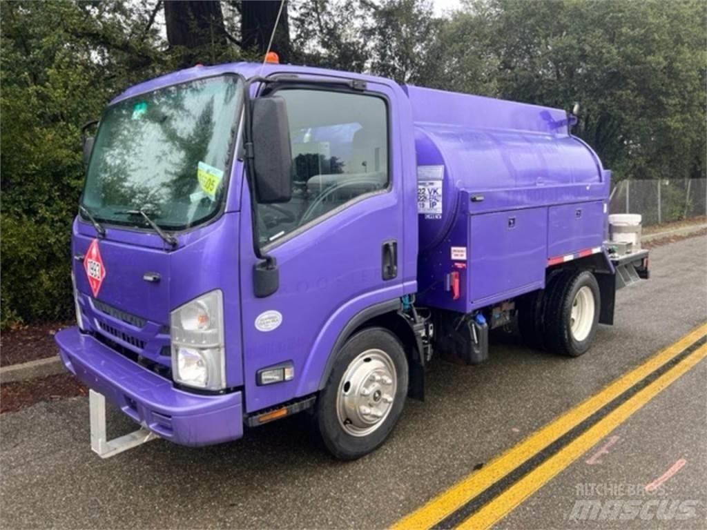 Isuzu NPR Cysterna