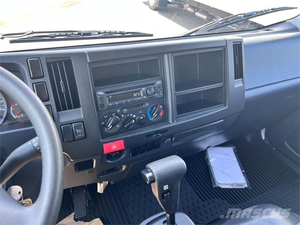 Isuzu NPR Pick-upy / Pojazdy z otwieranymi burtami