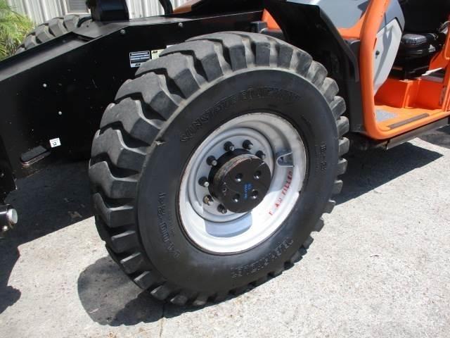 JLG 1055 Ładowarki teleskopowe
