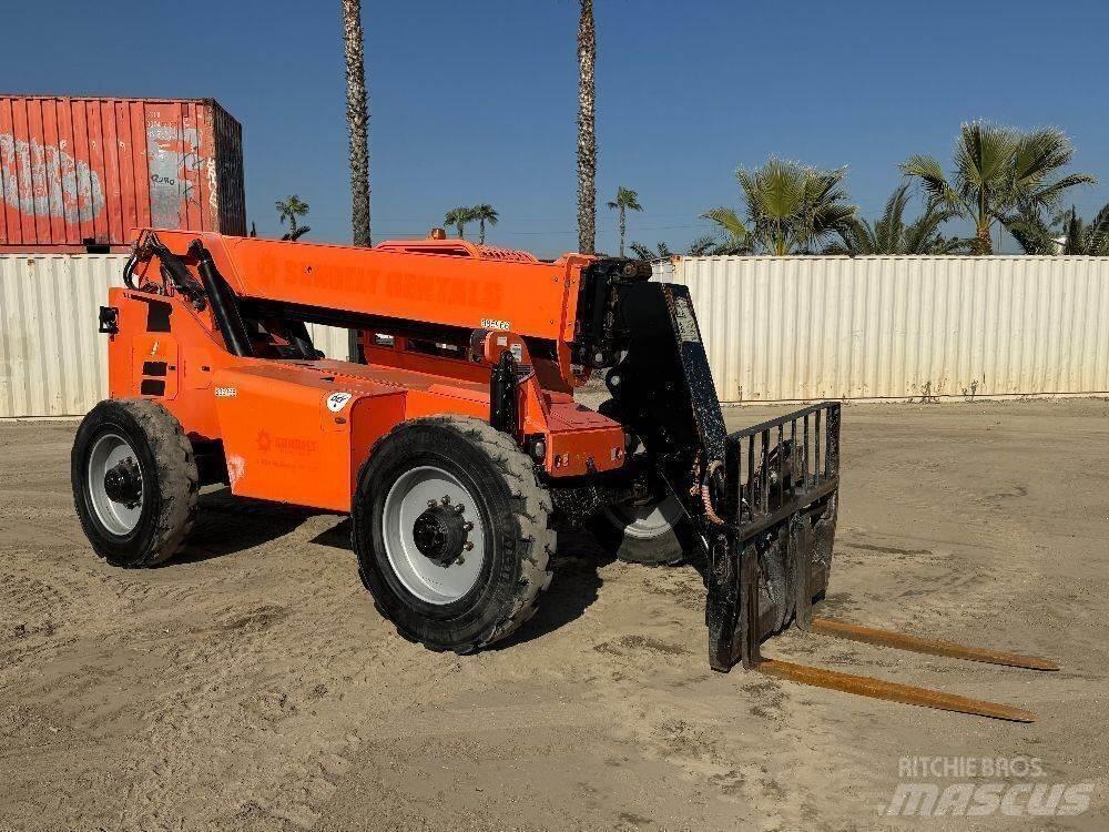JLG 8042 Ładowarki teleskopowe