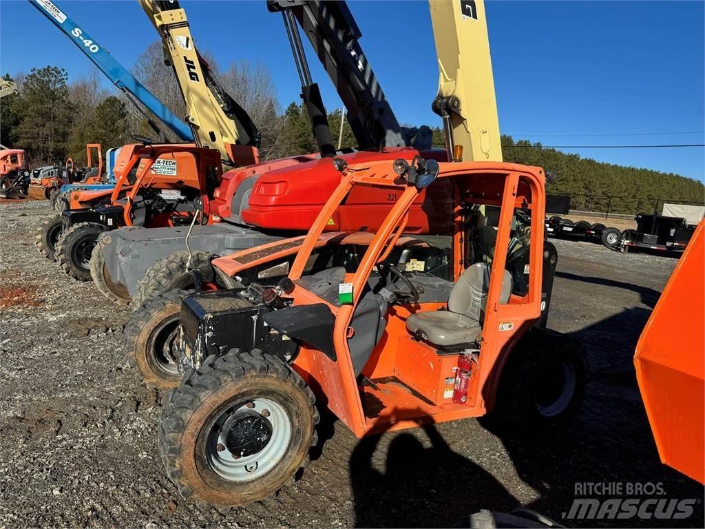 JLG G5-18A Ładowarki teleskopowe