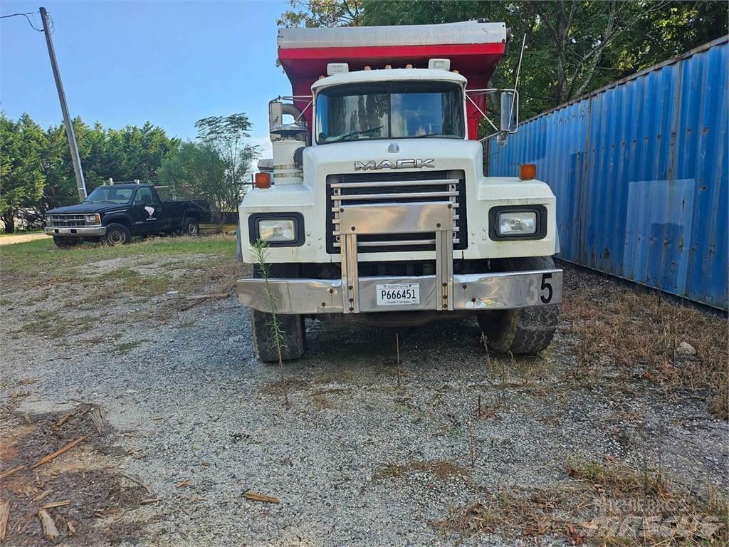 Mack 600RD Wywrotki