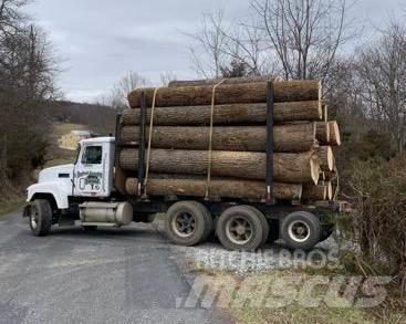 Mack CH613 Samochody do przewozu drewna
