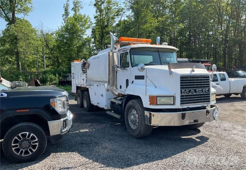 Mack CH613 Cysterna